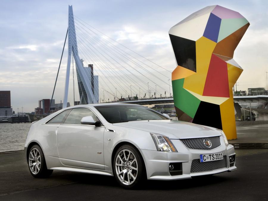  Cadillac CTS-V Coupe 2010 года  (EU) (фото 14 из 20)